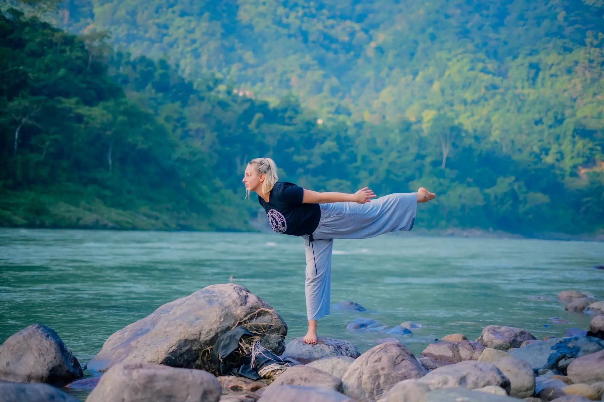 Pure Soul Yoga School hero banner
